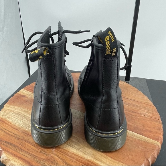Dr. Martens 1460Y Leather Lace Up Boot womens Size 7 - Picture 3 of 9